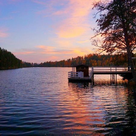 Villa Gladtjaern Smedjebacken Buitenkant foto
