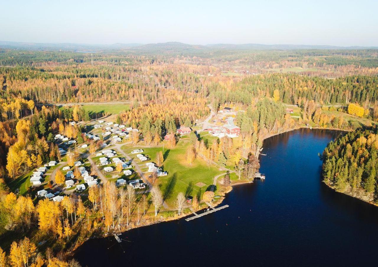 Villa Gladtjaern Smedjebacken Buitenkant foto