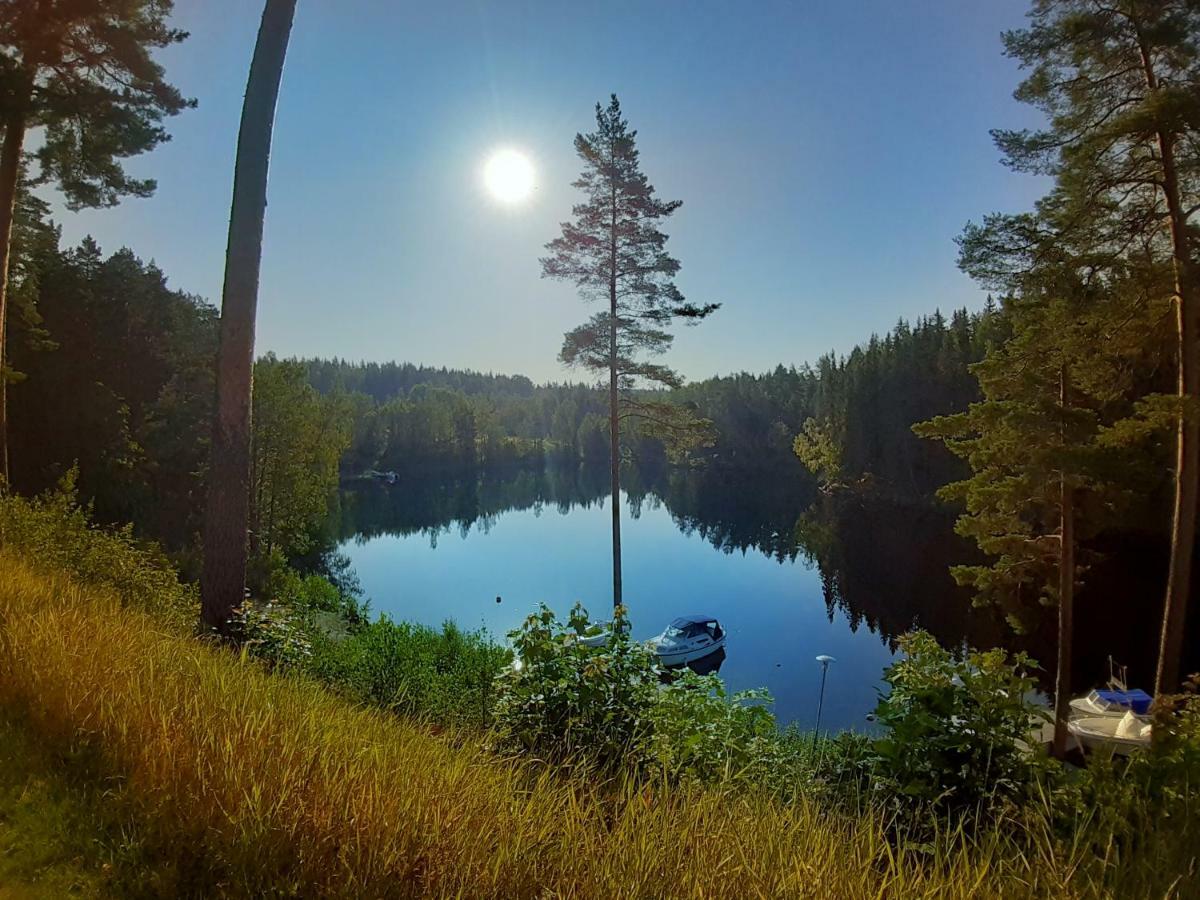 Villa Gladtjaern Smedjebacken Buitenkant foto